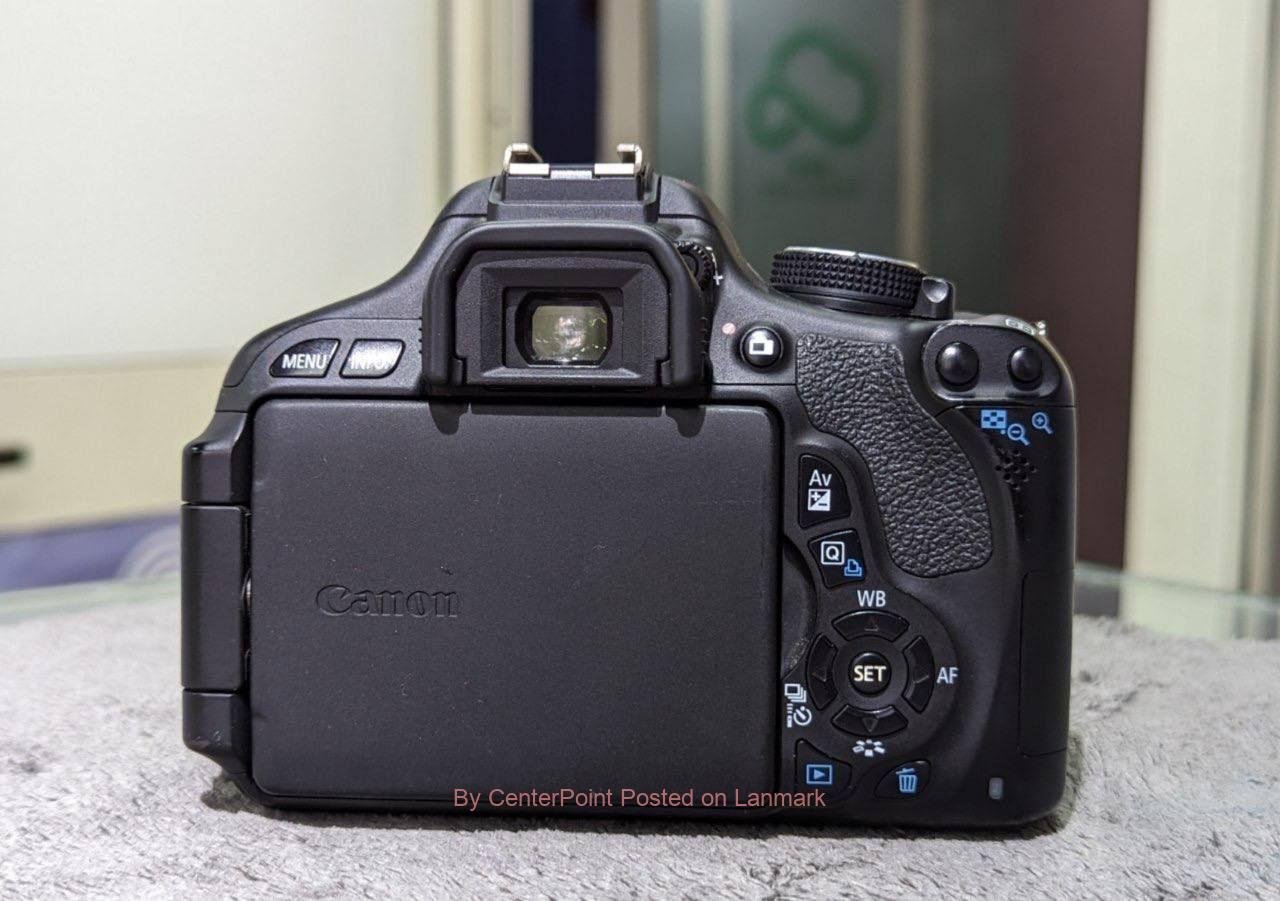 non EOS 600D DSLR Camera with 18-55mm Lens