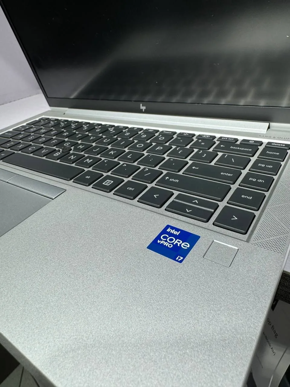 HP elitebook 840. G8