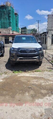 Toyota Hilux invincible