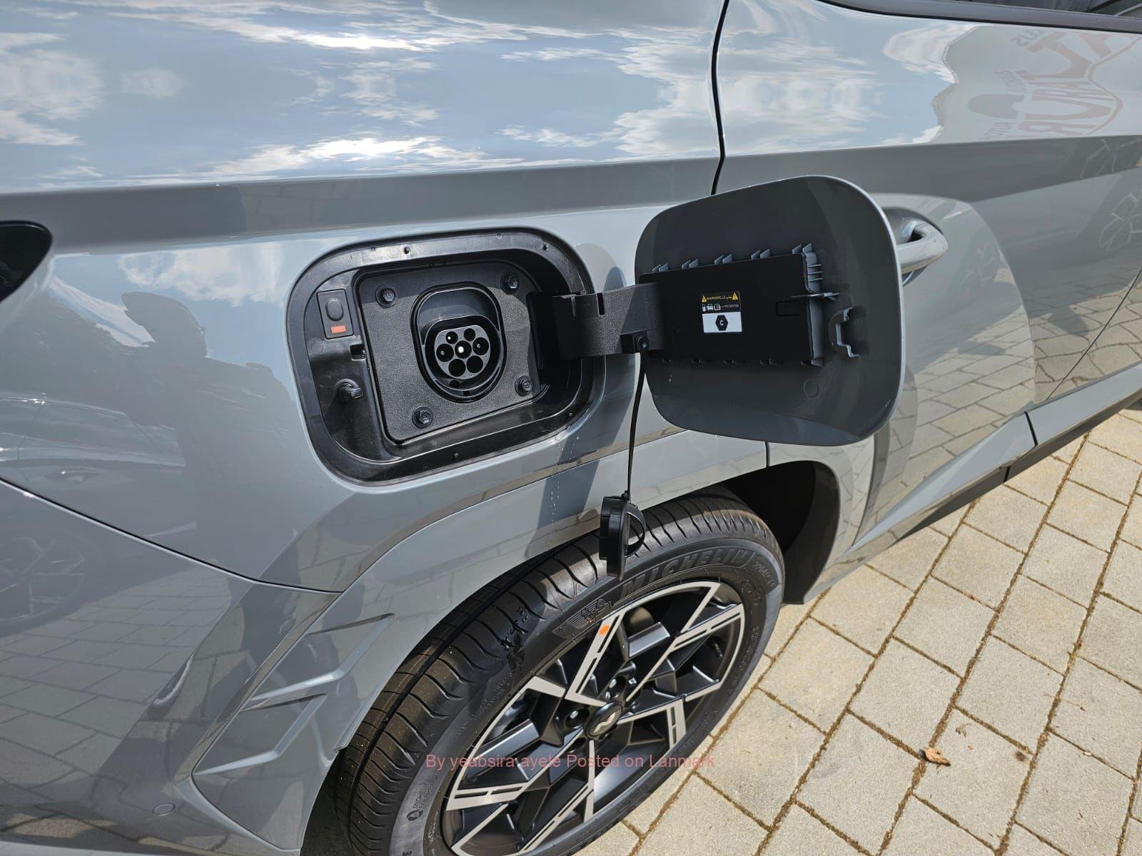 Hyundai Tucson plug in