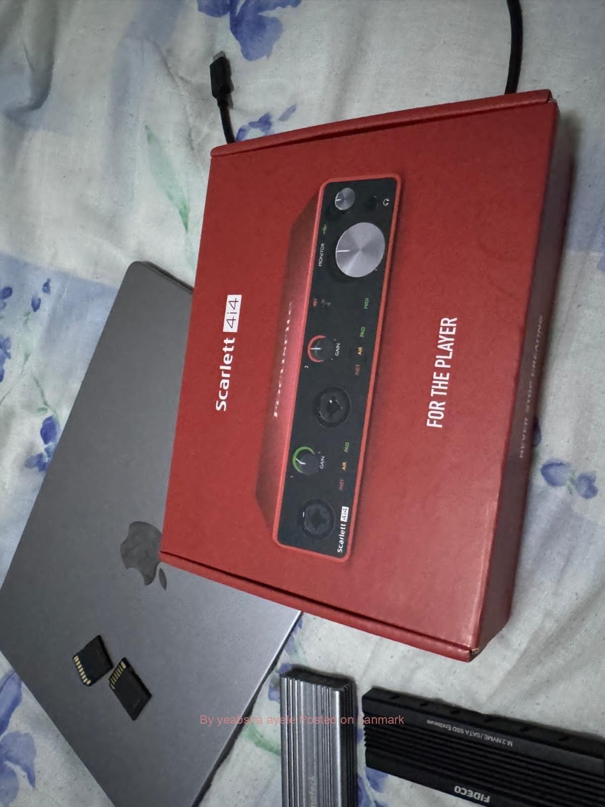 Focusrite scarlett 4i4