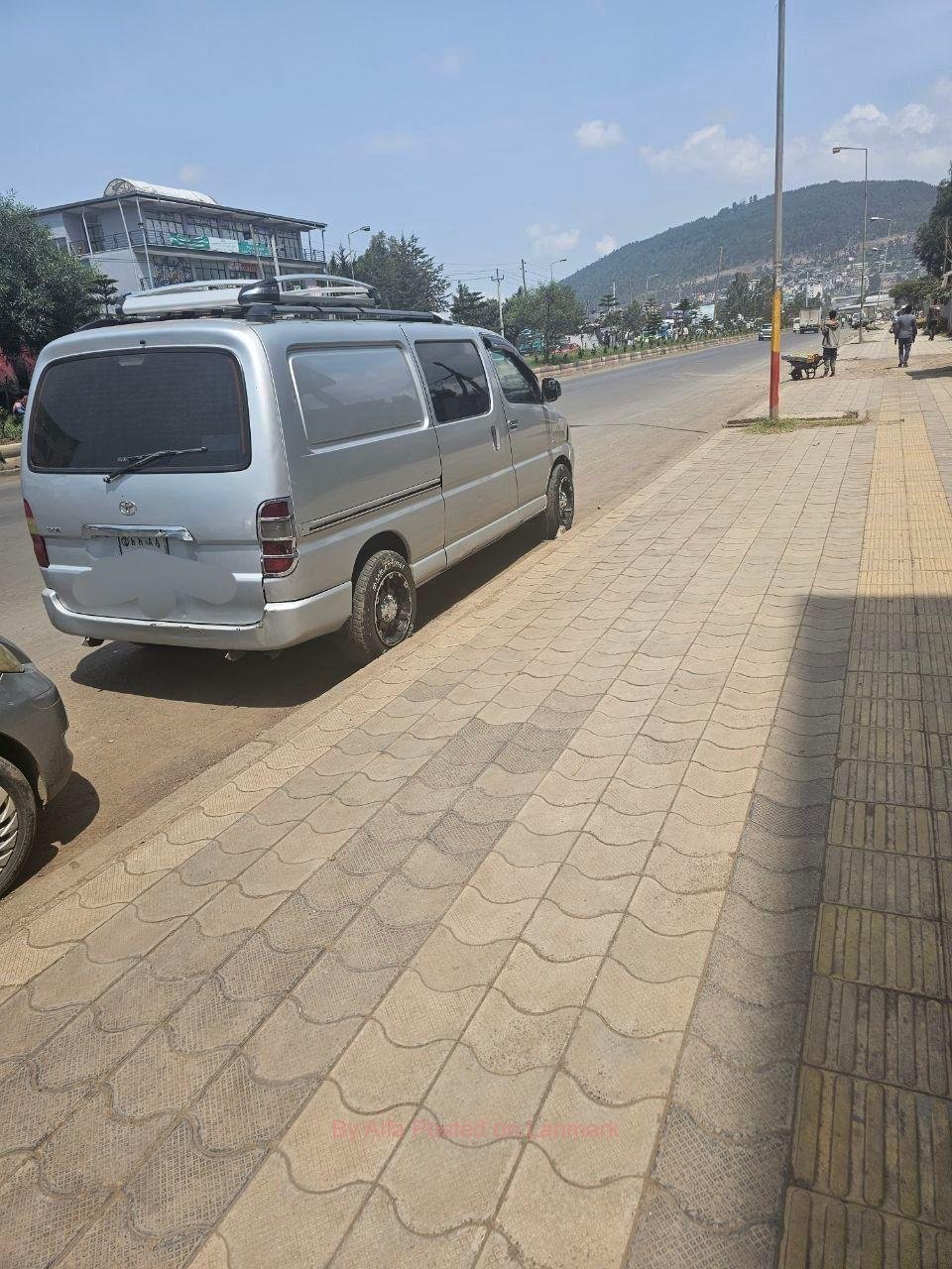 Toyota hiace dolfin