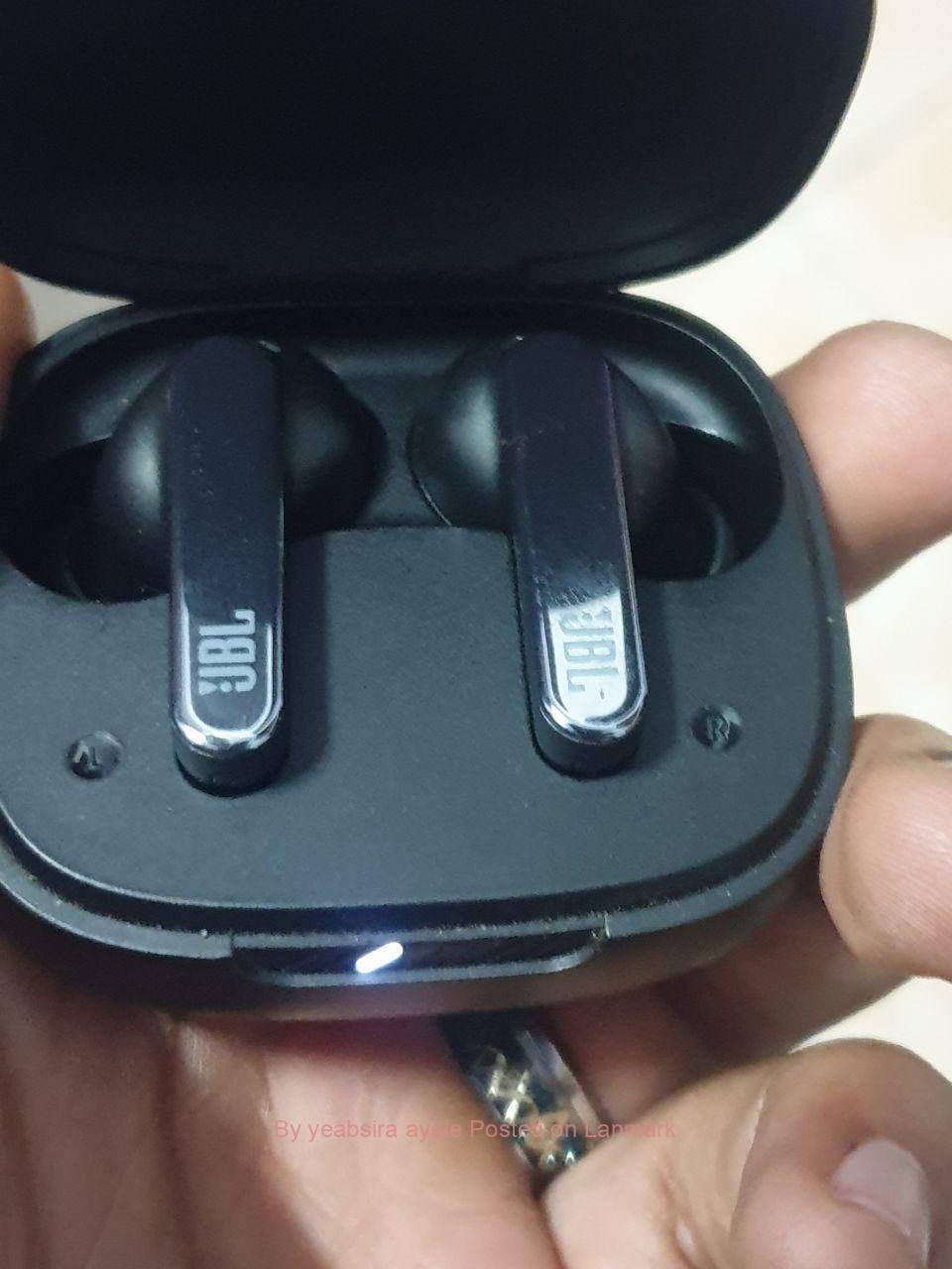 JBL headphone orignal