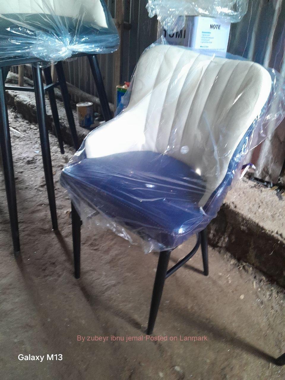 የሆቴል የካፌ የሥጋ ቤት የባር ወምበርና ጠረጼዛ