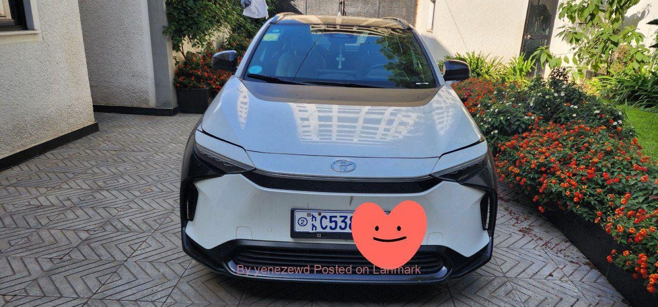 BRAND TOYOTA BZ4X 2022 FWD EV CAR FOR SELL