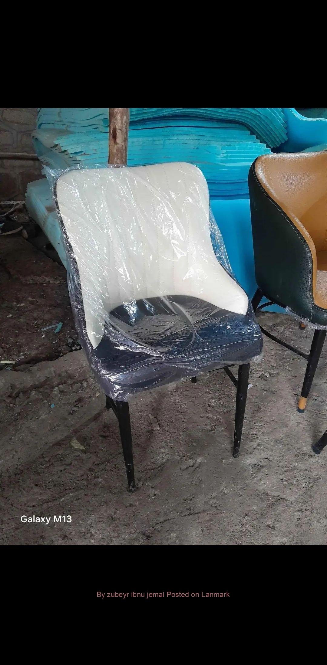 የሆቴል የካፌ የሥጋ ቤት ወምበርና ጠረጼዛ