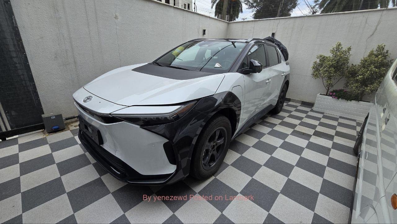BRAND NEW TOYOTA BZ4X 2023 FOR SELL