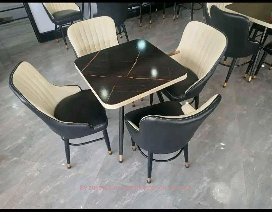 የሆቴል የካፌ የሥጋ ቤት ወምበርና ጠረጼዛ