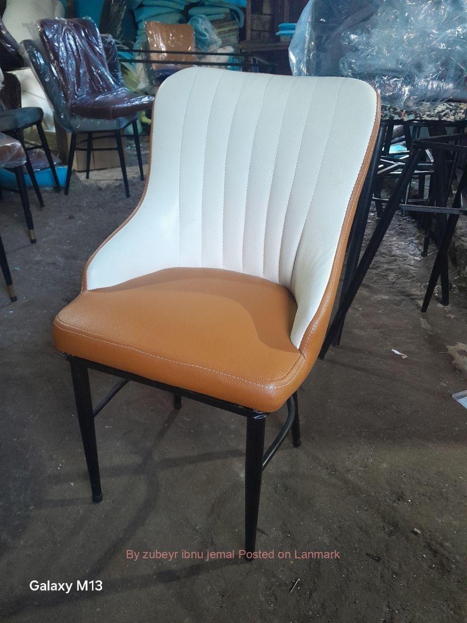 የካፌ የሬስቶራንት የሆቴል የባር ወምበርና ጠረጼዛ