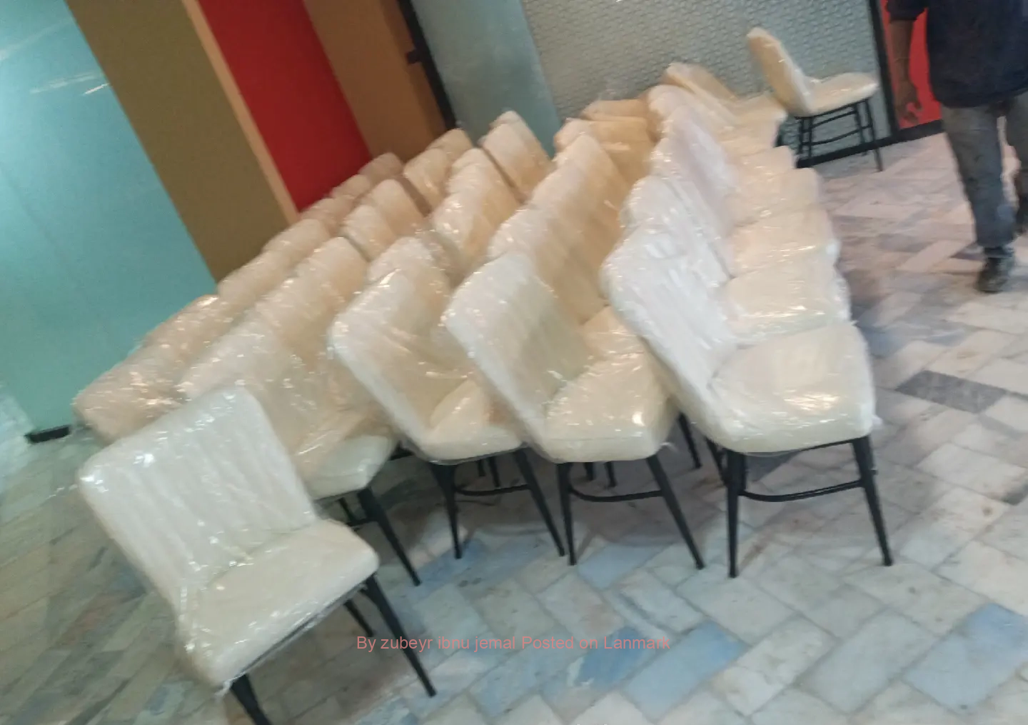 Dining Café Restaurant HOTEL chairs to tables