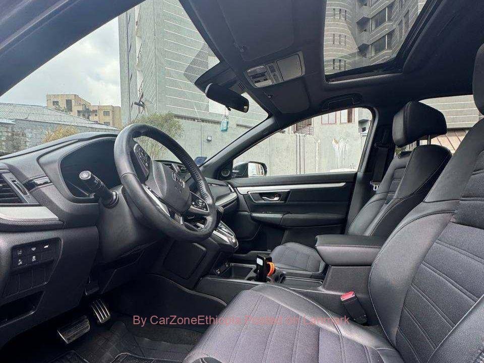 Honda CR-V 2021 Very Excellent and Fully Optioned Car for Sale