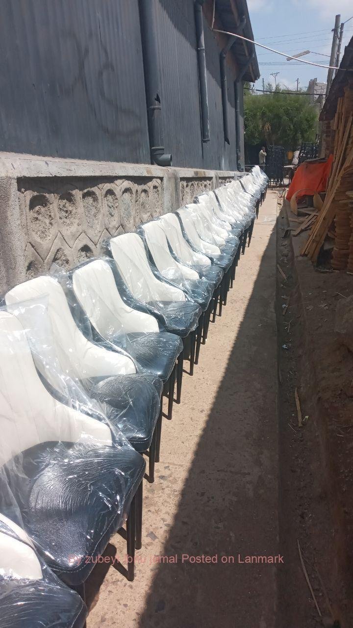 የካፌ የሬስቶራንት የሆቴል የባር ወምበርና ጠረጼዛ