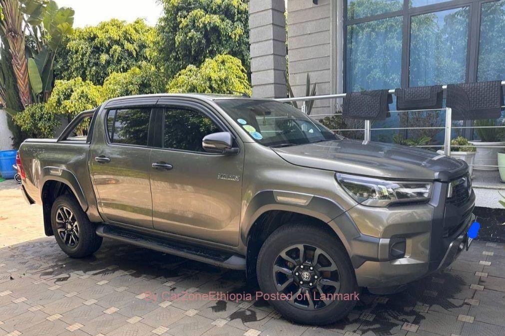 Toyota Hilux Invincible Double Cab 2022 Very Excellent Pickup Car for Sale