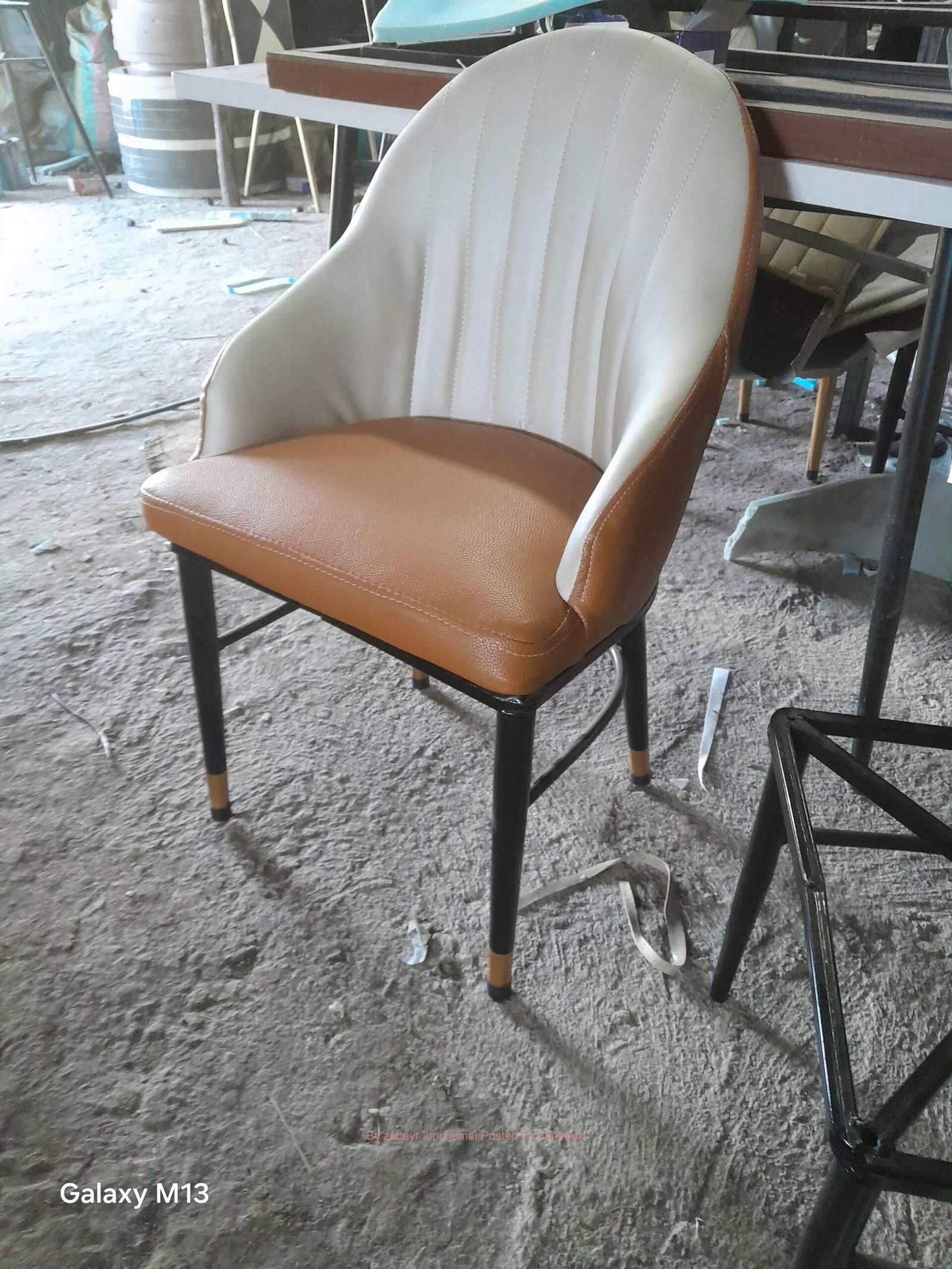 Dining ለሆቴል ለካፌ ወምበርና ጠረጼዛ ይፈልጋሉ እንዲያውስ ይደውሉ ለበለጠ መረጃ