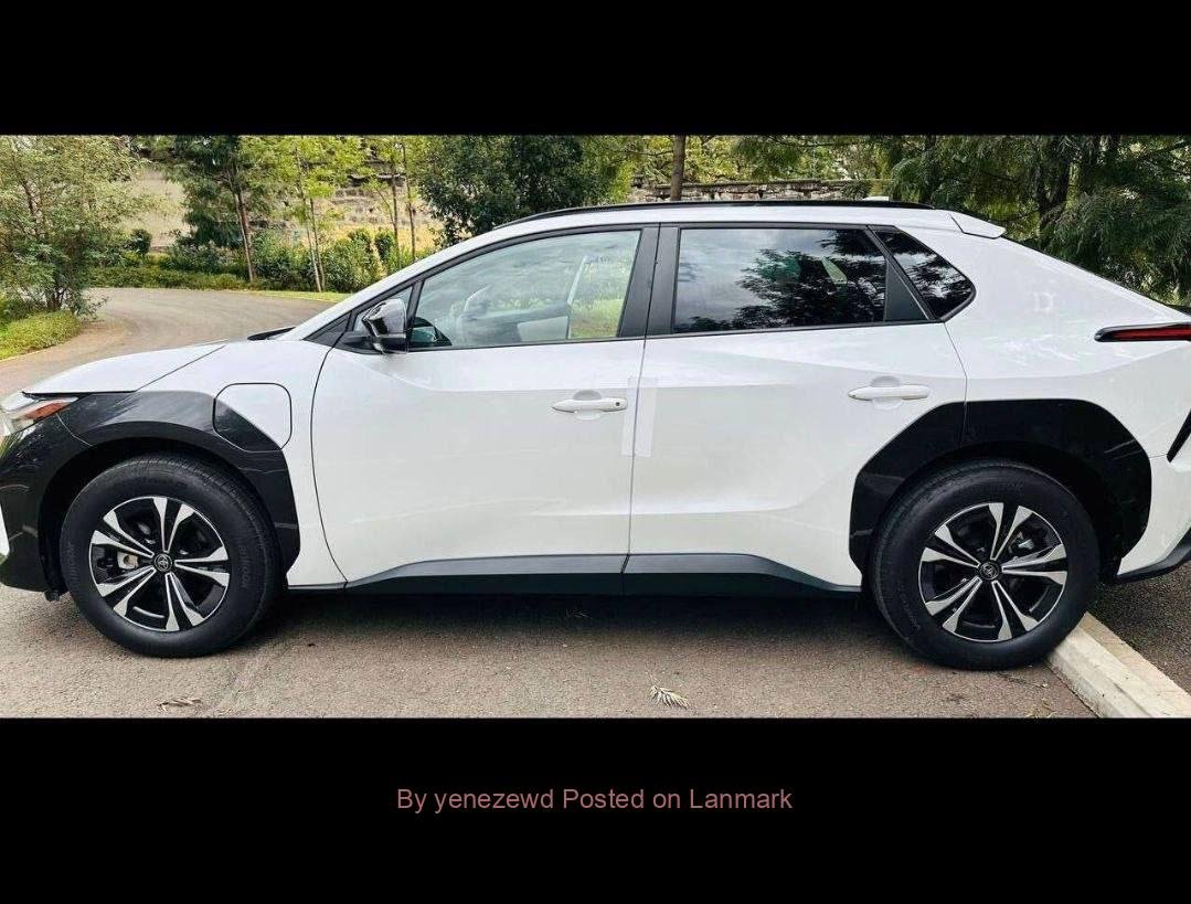 Brand Toyota Bz4x 2022/12 EV Car 2wd for sell