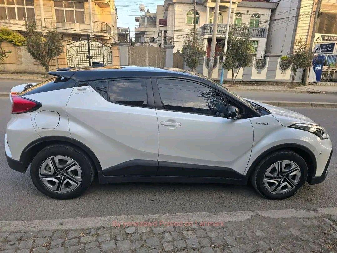 Brand Toyota C-HR 2022 EV car for sell