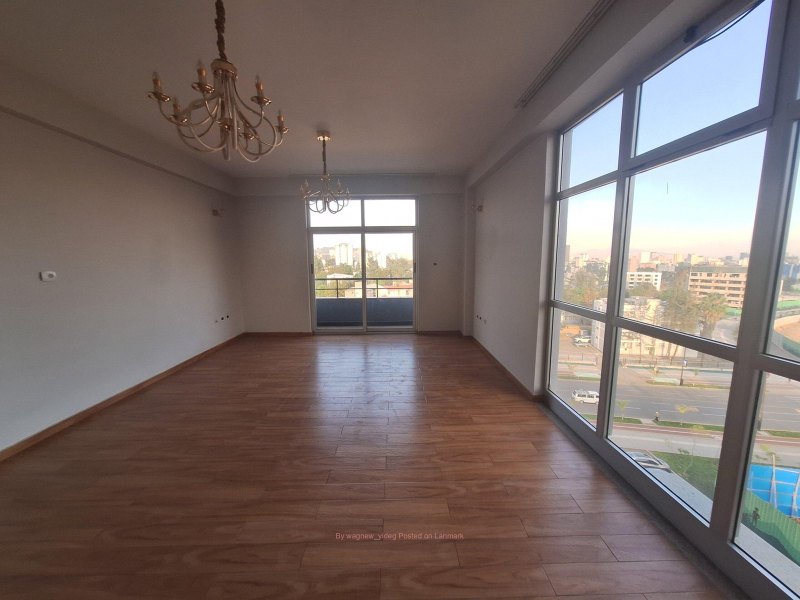 UNFURNISHED APARTMENT FOR RENT