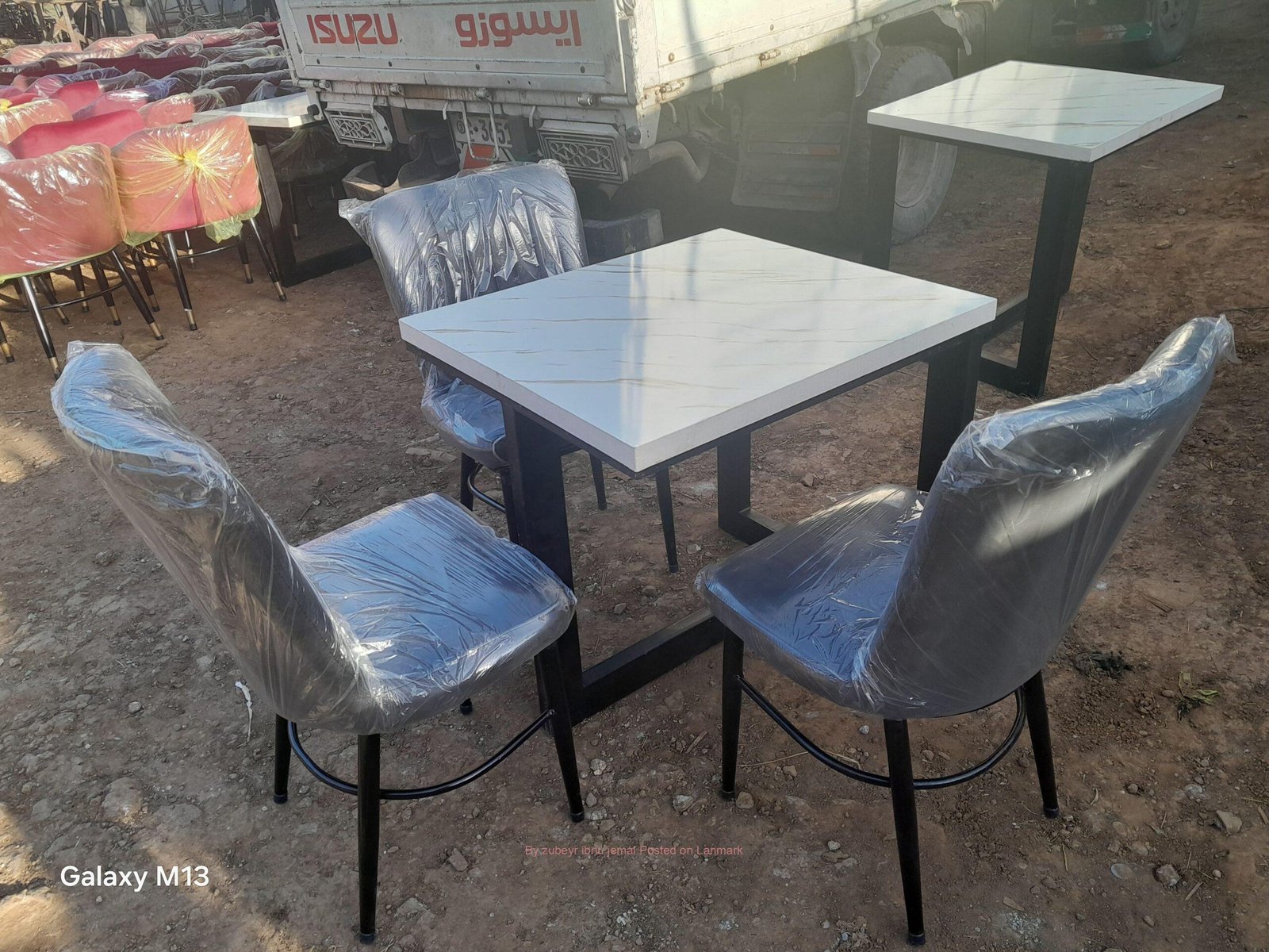 Dining chairs የሆቴል የሬስቶራንትና የካፌ በጥራት እናመርታለን