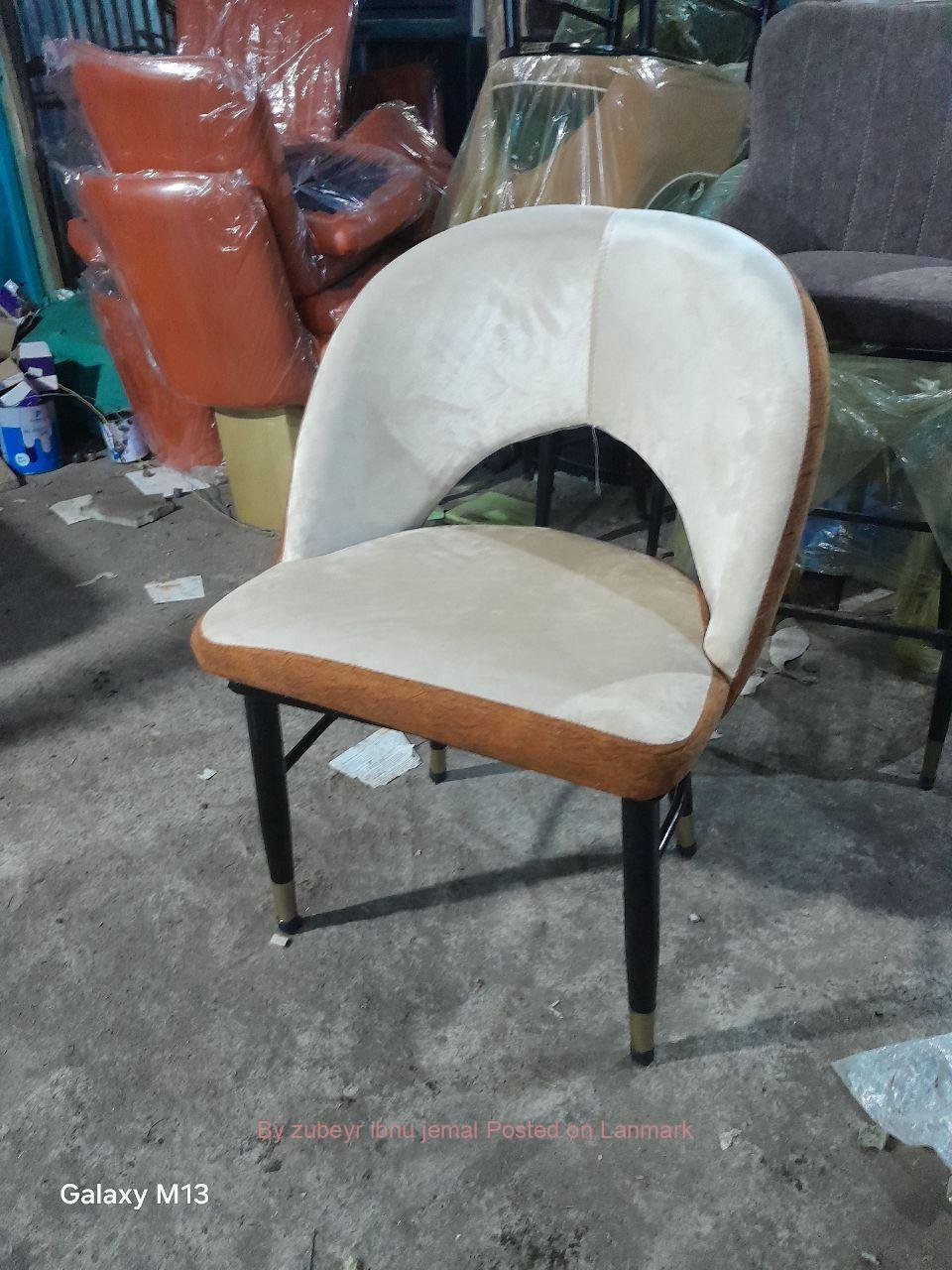 የሆቴል የስጋ ቤት ወምበርና ጠረጼዛ በጥራት እናመርታለን