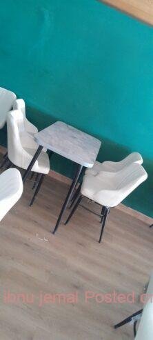 Dining Chairs የካፌ የሬስቶራንት የሆቴል የባር ወምበርና ጠረጼዛ