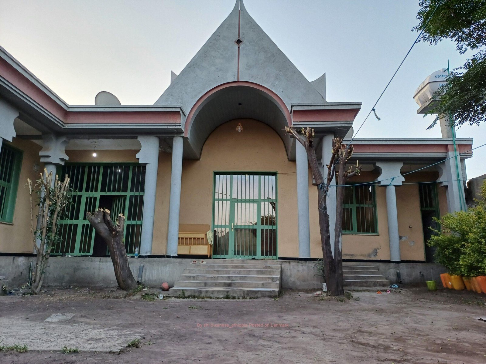 የሚሸጥ 400m2 L-shape መኖሪያ ቤት አዳማ ቦሌ📞0909515025