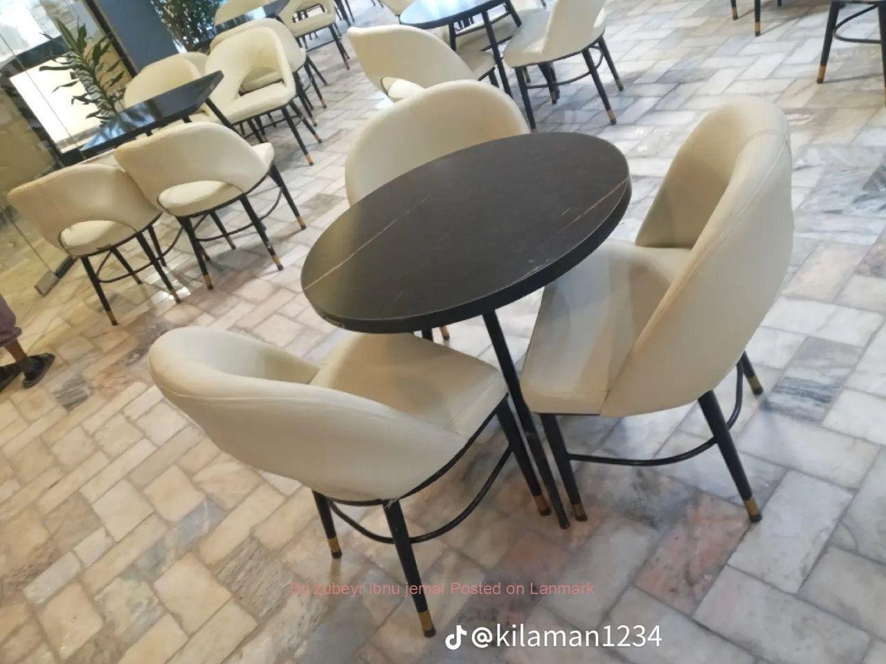 የካፌ የሬስቶራንት የሆቴል የባር ወምበርና ጠረጼዛ