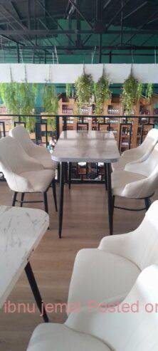 Dining Chairs የካፌ የሬስቶራንት የሆቴል የባር ወምበርና ጠረጼዛ