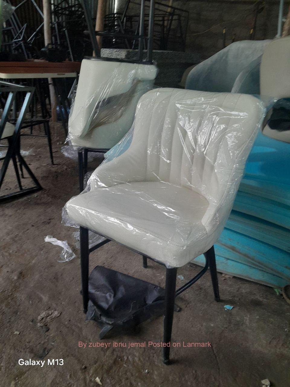 QUALITY LEATHER CHAIRS FOR HOTEL RESTAURANT CAFE