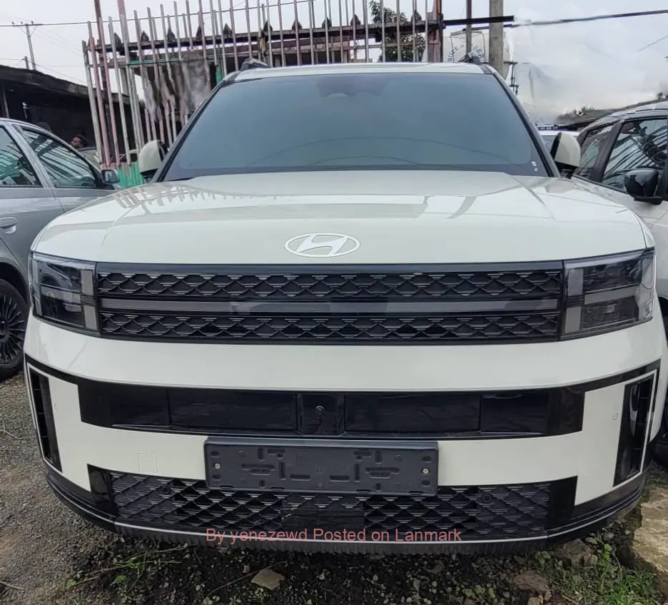 ይሸጣል👉 HYUNDAI SANTAFE HYBRID ,2024/11 4th Generation 4WD SUV VEHICLE