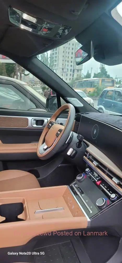 ይሸጣል👉 HYUNDAI SANTAFE HYBRID ,2024/11 4th Generation 4WD SUV VEHICLE