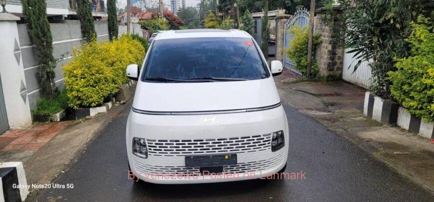 BRAND NEW HYUNDAI STARIA , HYBRID 2024, Korean Standard
