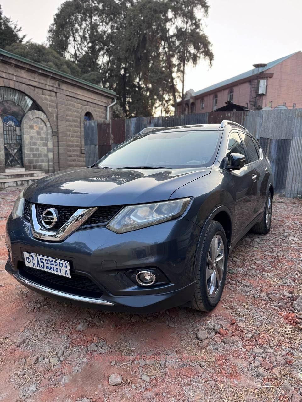 BRAND NISSAN #X-TRAIL 2015 — SUV CAR FOR SALE