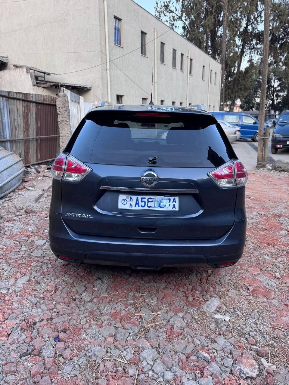 BRAND NISSAN #X-TRAIL 2015 — SUV CAR FOR SALE