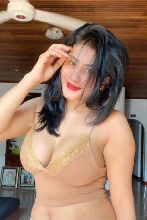 Call Girls in Delhi Safdarjung Enclave 8447389422 Escorts service❤️