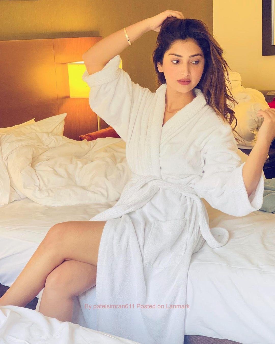 Call Girls in Crowne Plaza New Delhi Okhla✨9289337079✔️ Escorts Service