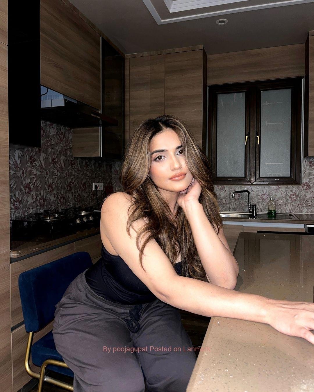 Call Girls in Delhi Uttam Nagar 8447389422 Escorts service❤️