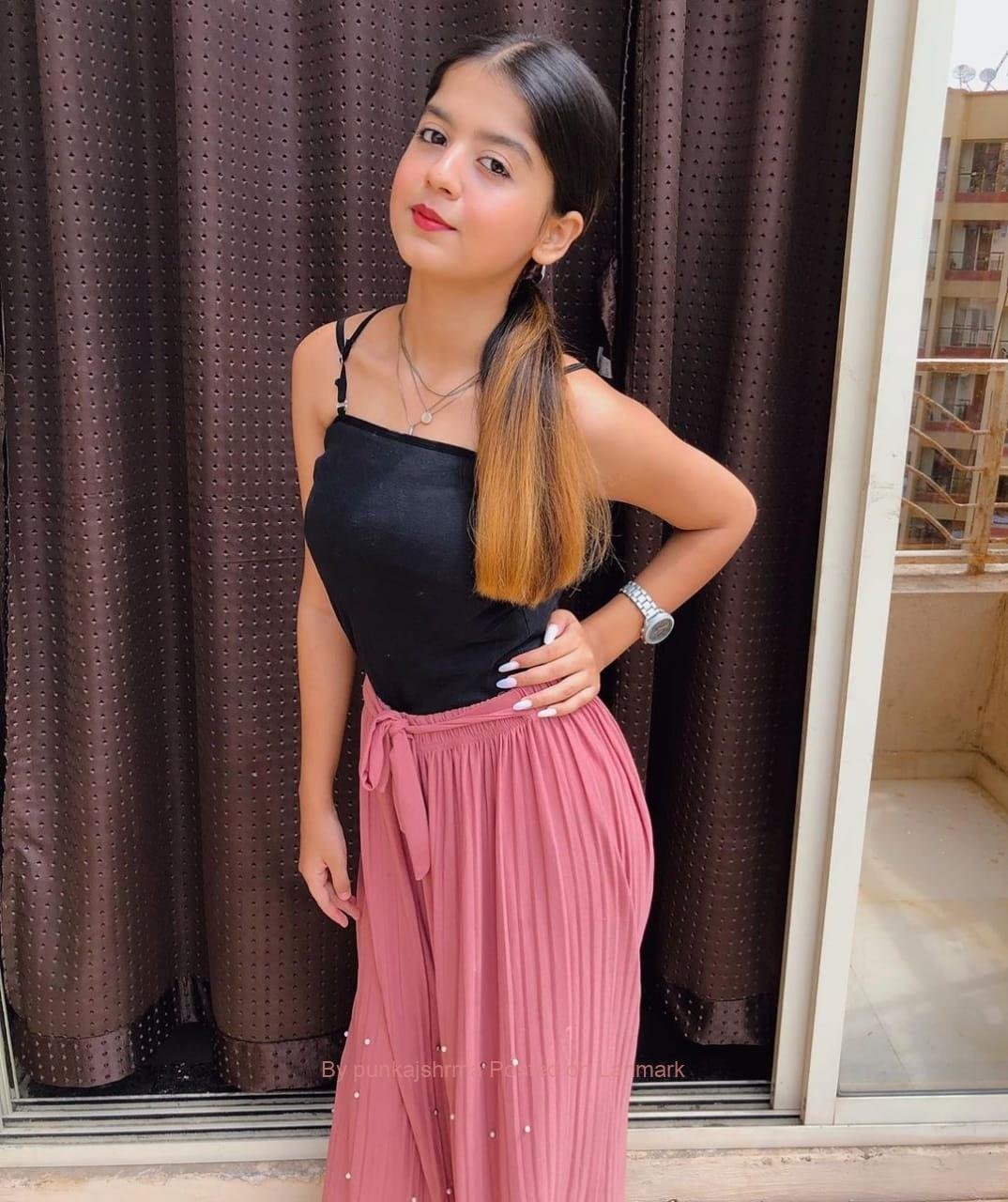 Call girls in Sector 85, Noida 9990233396 Escorts service