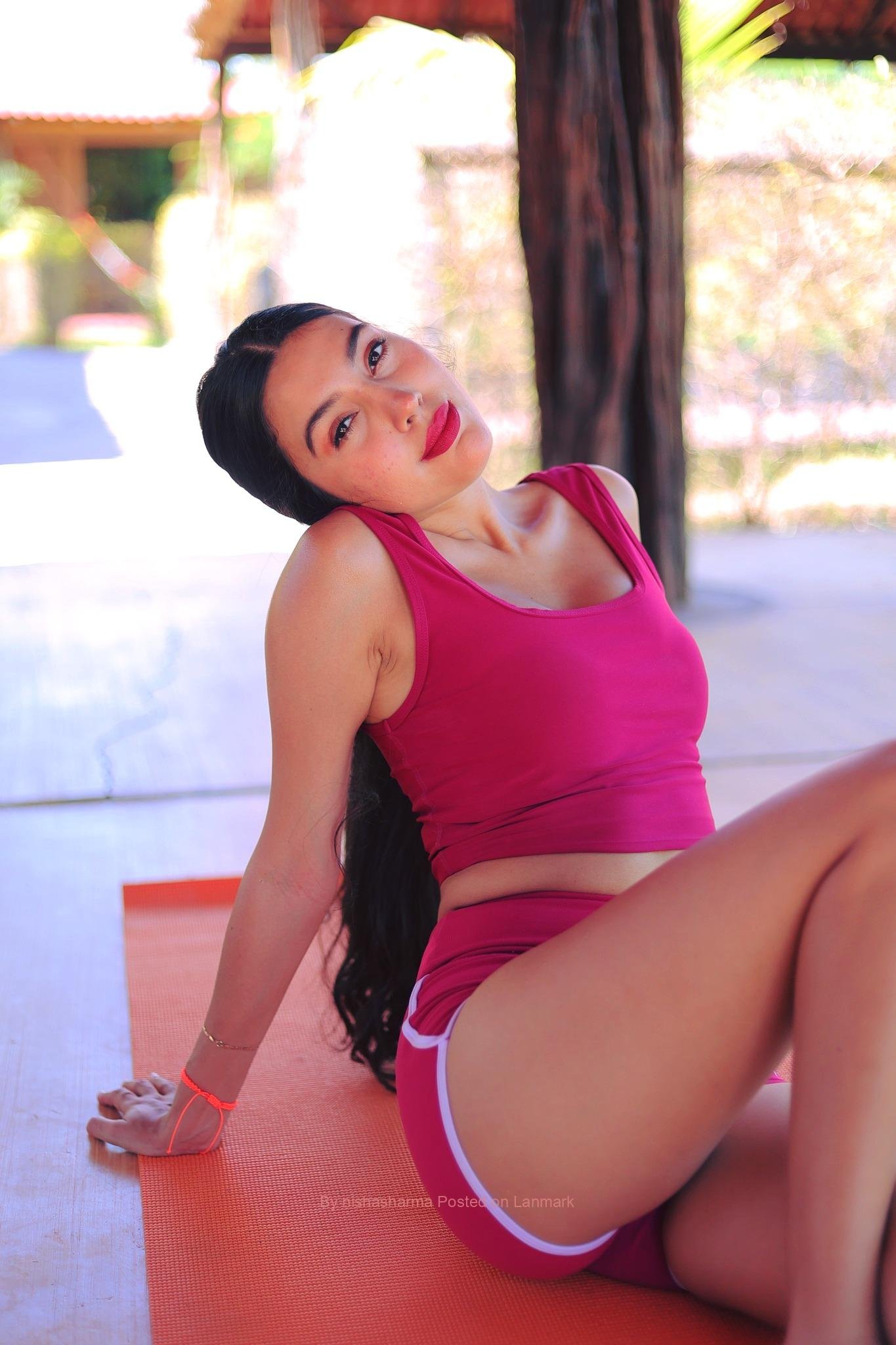 +91-7428890977★Low Price Call Girls In Delhi Shalimar Bagh✔️