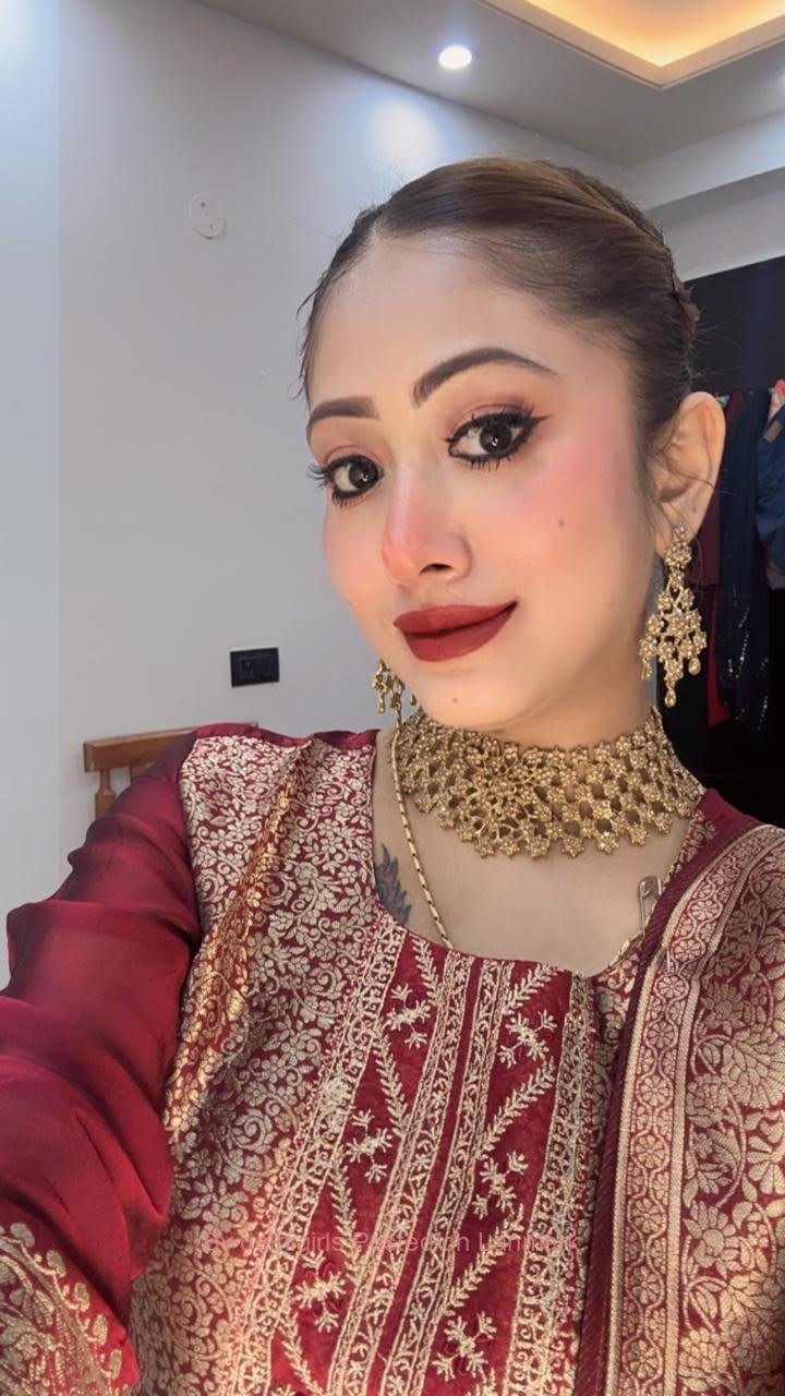 Independent Housewife 8860008073 Call Girls Services In Delhi Escort Nehru Place