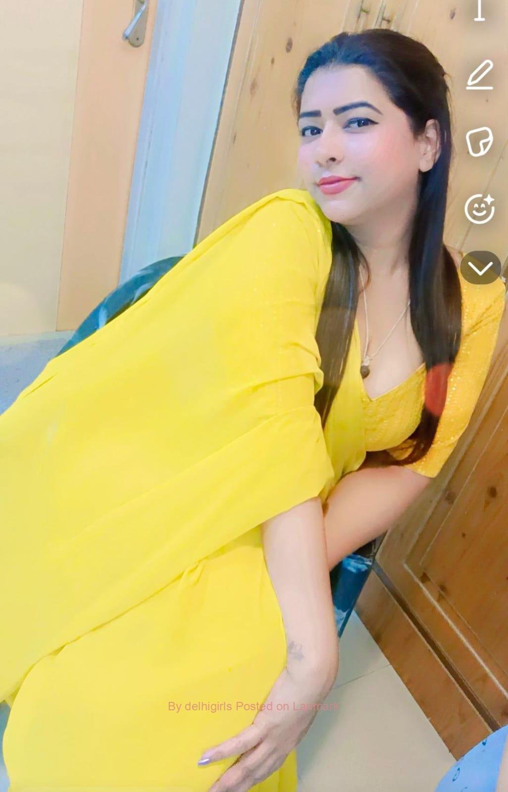 Independent Housewife 8860008073 Call Girl In Delhi Escort Services Govindpuri
