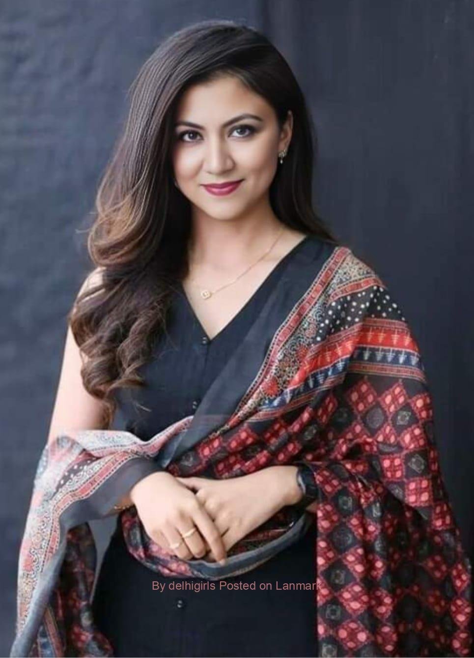 Independent Housewife in Delhi 8860008073 Kalkaji Call Girl Service Escorts